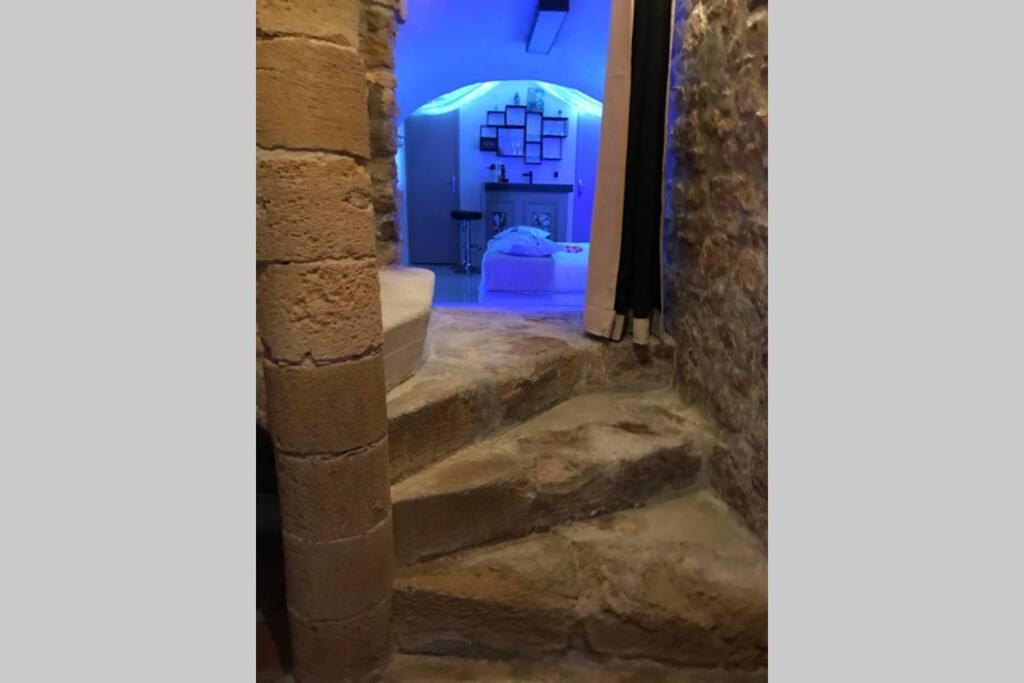 Les Secrets D'Alcove, Nuits Romantiques Avec Spa Aix-en-Provence Ngoại thất bức ảnh