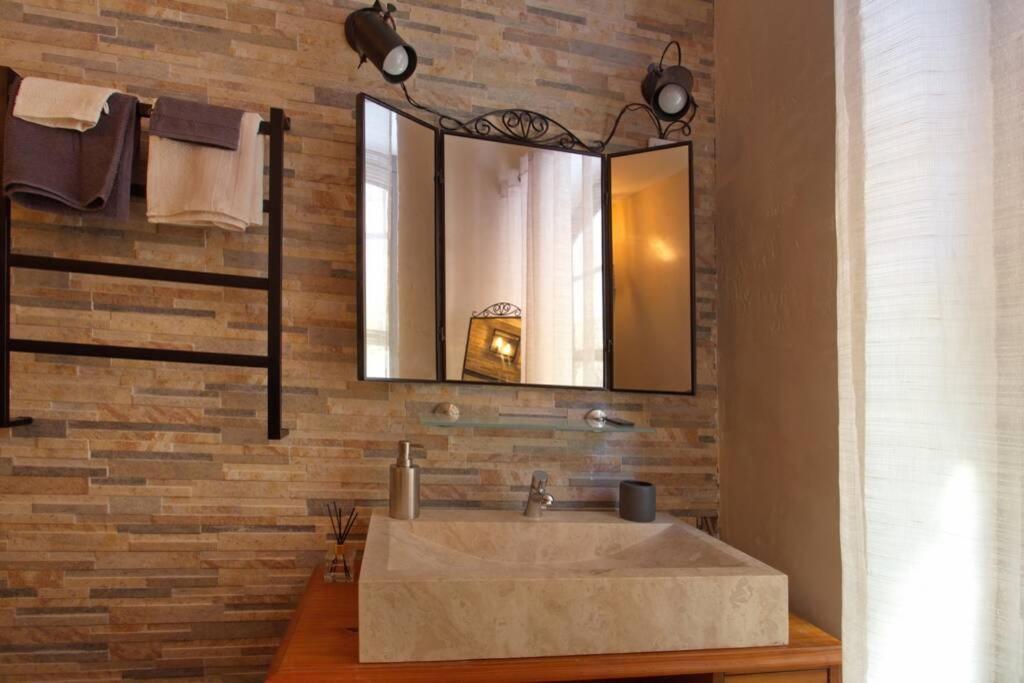 Les Secrets D'Alcove, Nuits Romantiques Avec Spa Aix-en-Provence Ngoại thất bức ảnh