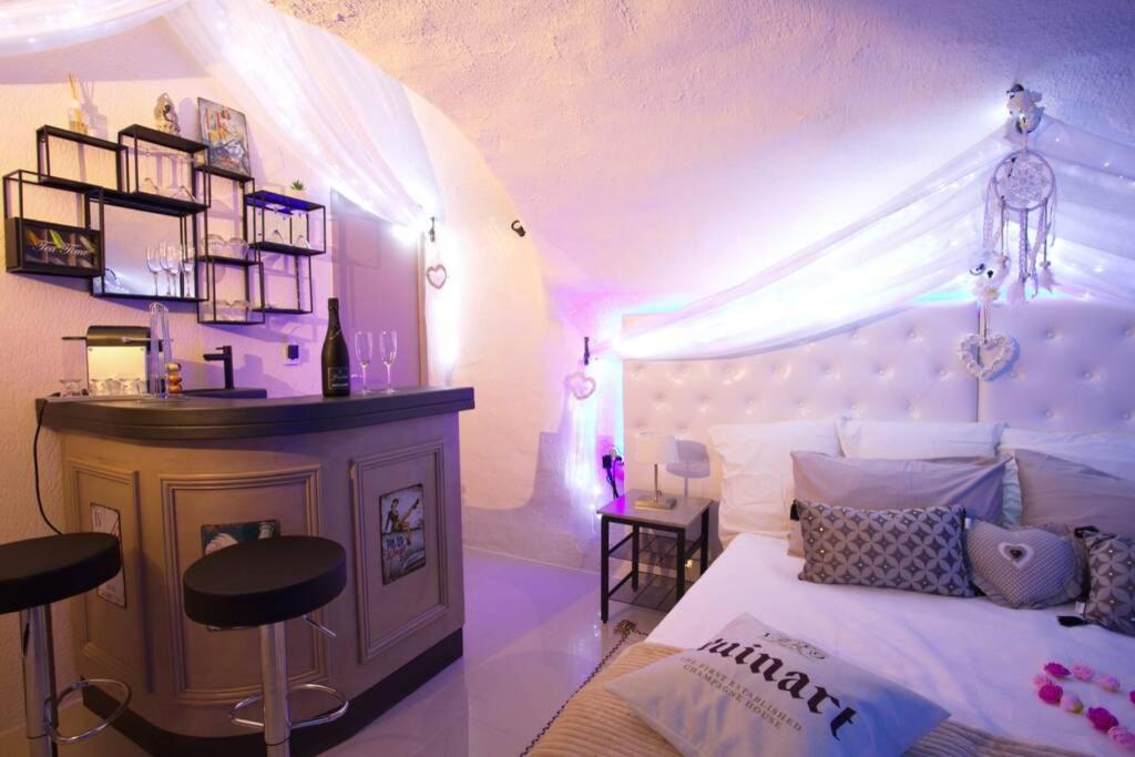 Les Secrets D'Alcove, Nuits Romantiques Avec Spa Aix-en-Provence Ngoại thất bức ảnh
